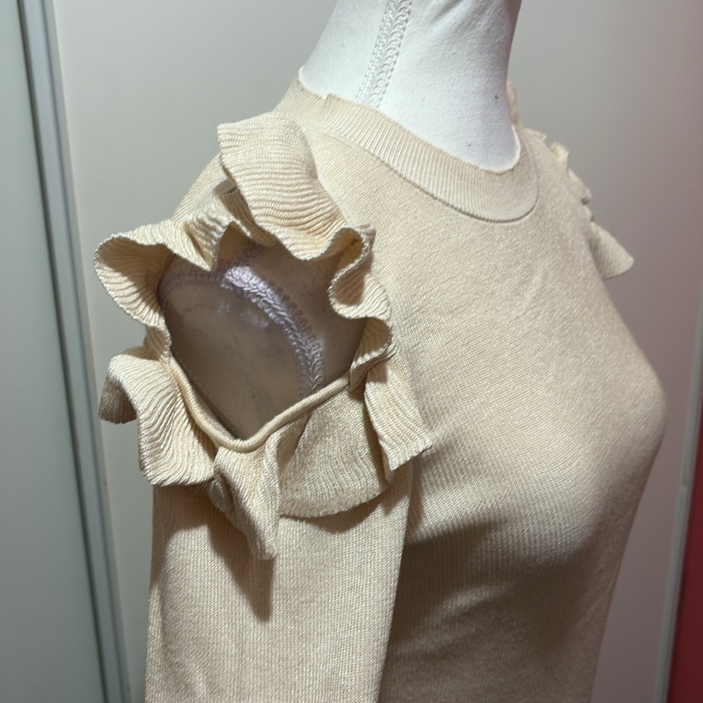 H&M Cream Ruffled Cut-Out Top - Picture 2 of 6
